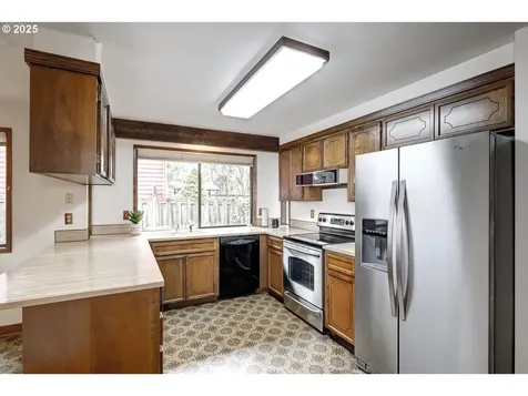 1870 NE Lincoln Street Hillsboro OR 97124
