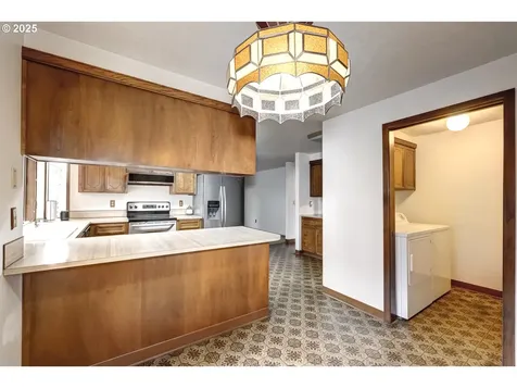 1870 NE Lincoln Street Hillsboro OR 97124