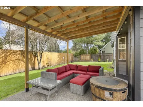 575 NW Queens Court Hillsboro OR 97124