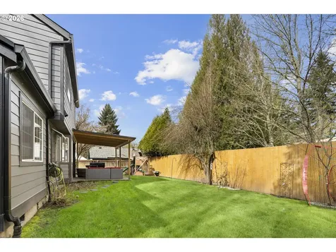 575 NW Queens Court Hillsboro OR 97124
