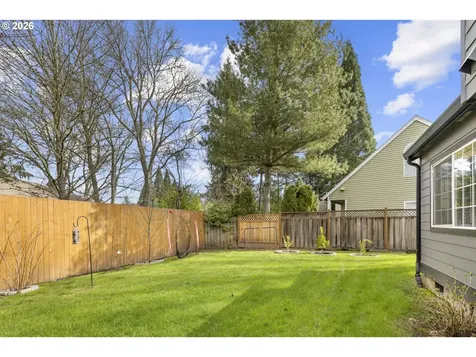 575 NW Queens Court Hillsboro OR 97124
