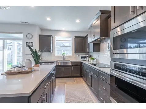 812 NE Wildwood Drive Estacada OR 97023