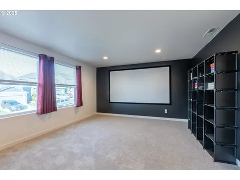 812 NE Wildwood Drive Estacada OR 97023