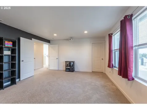 812 NE Wildwood Drive Estacada OR 97023