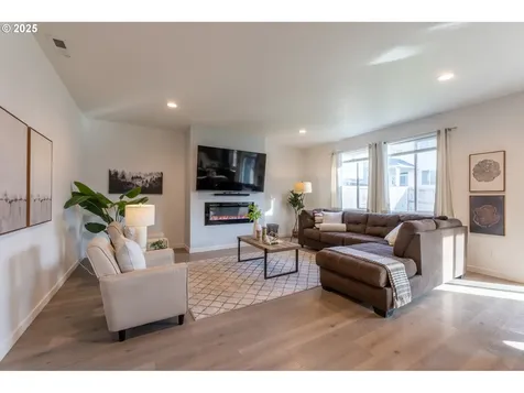 812 NE Wildwood Drive Estacada OR 97023
