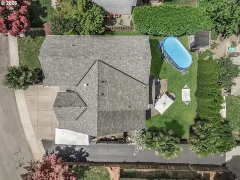 1418 SE 8th Avenue Canby OR 97013