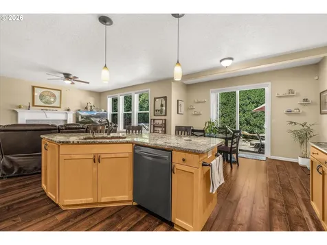 1418 SE 8th Avenue Canby OR 97013
