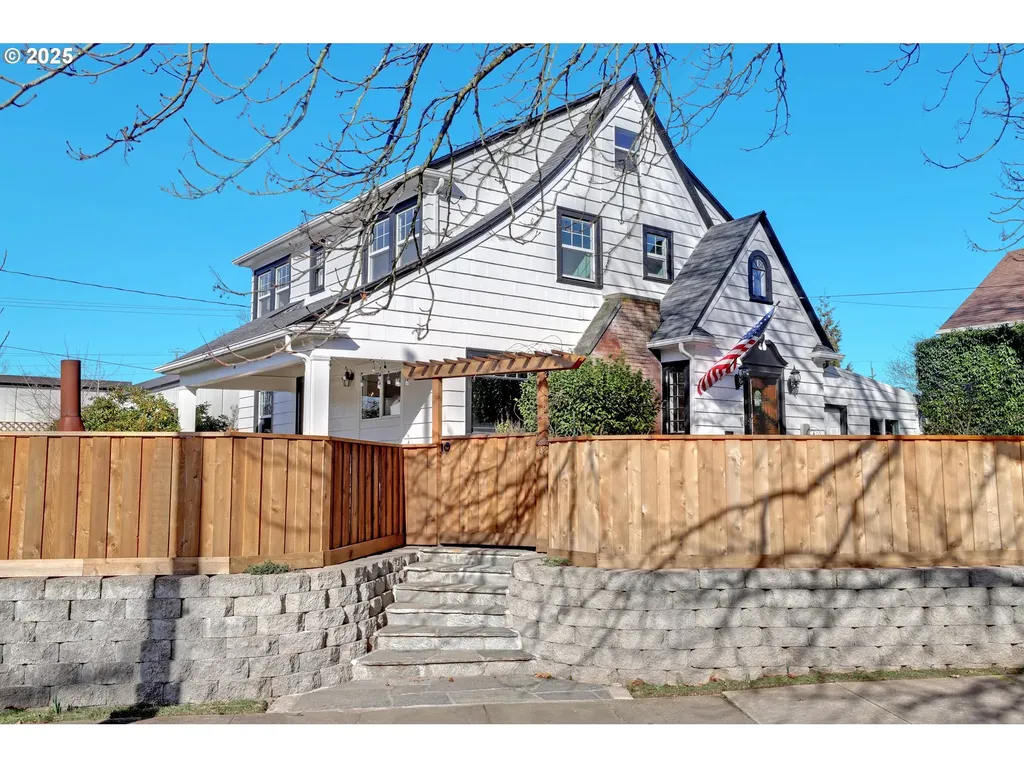 3507 NE Wasco Street Portland OR 97232
