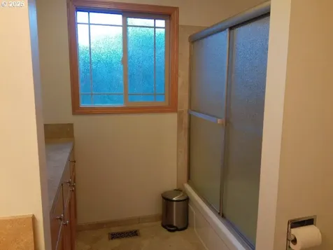 1523 NW Randall Court Roseburg OR 97471