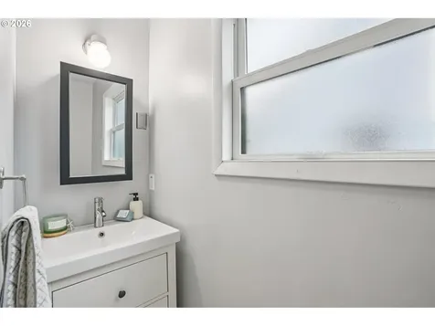 7921 NE Clackamas Street Portland OR 97213