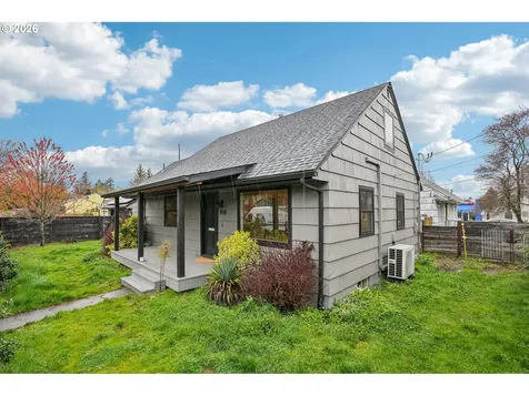 7921 NE Clackamas Street Portland OR 97213