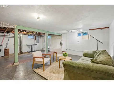 7921 NE Clackamas Street Portland OR 97213