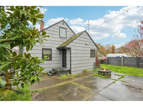7921 NE Clackamas Street Portland OR 97213