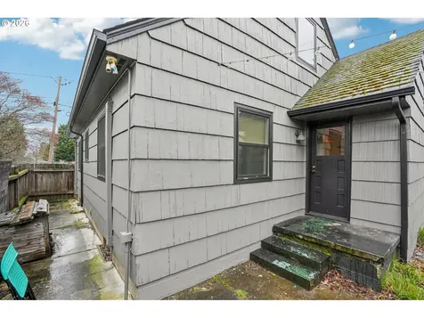 7921 NE Clackamas Street Portland OR 97213