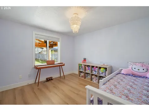 7685 SE Henderson Street Portland OR 97206