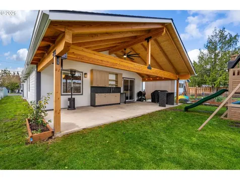 7685 SE Henderson Street Portland OR 97206