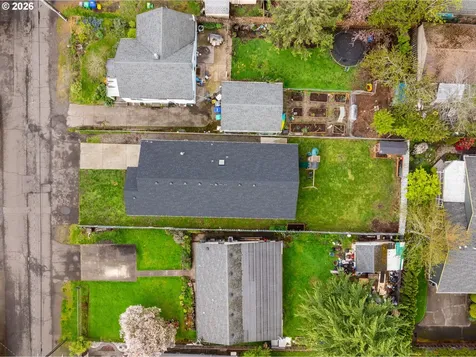 7685 SE Henderson Street Portland OR 97206