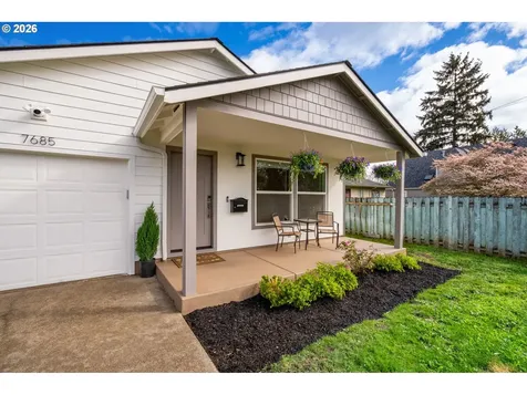 7685 SE Henderson Street Portland OR 97206
