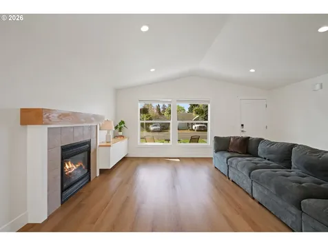 7685 SE Henderson Street Portland OR 97206