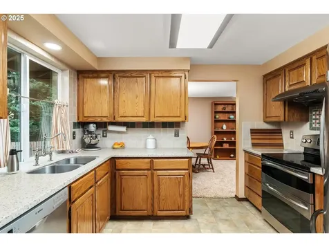 13240 SW Brittany Drive Portland OR 97223