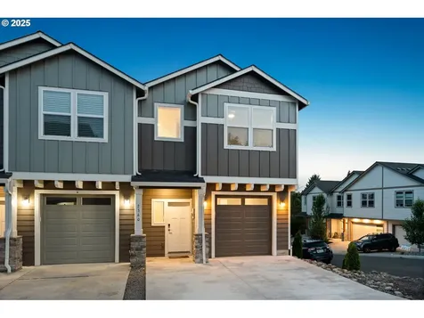 2360 N R Street Washougal WA 98671