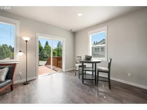 2360 N R Street Washougal WA 98671