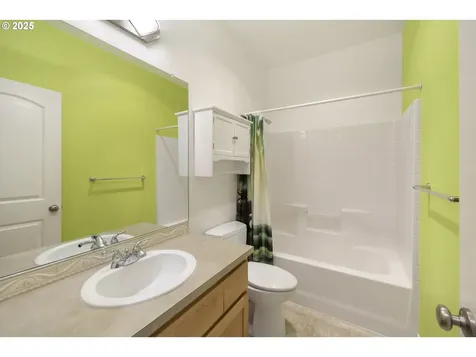 17705 NE 23rd Street Vancouver WA 98684