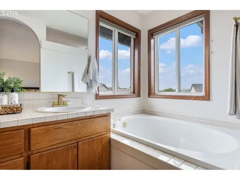 14812 NE Fremont Court Portland OR 97230