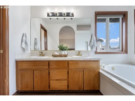 14812 NE Fremont Court Portland OR 97230