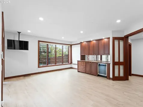 3110 NW 112th Place Portland OR 97229