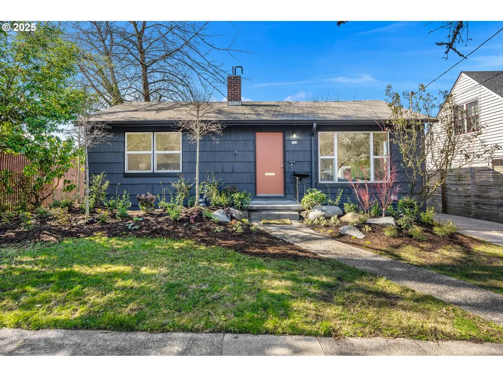 715 SE 62nd Avenue Portland OR 97215