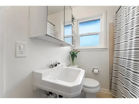 715 SE 62nd Avenue Portland OR 97215
