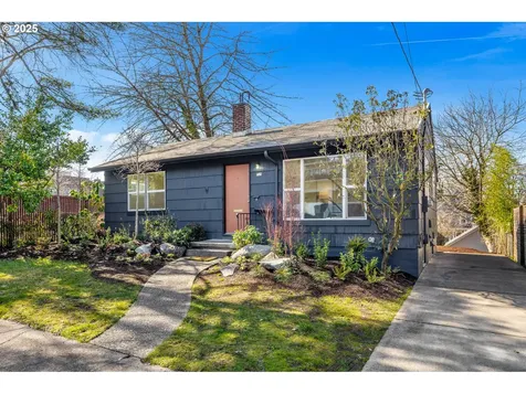 715 SE 62nd Avenue Portland OR 97215
