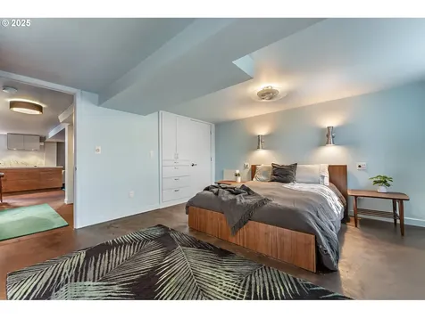 715 SE 62nd Avenue Portland OR 97215