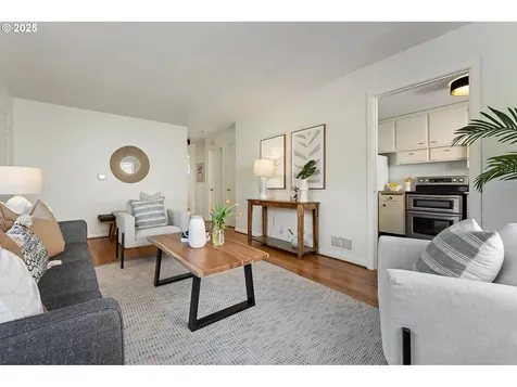 715 SE 62nd Avenue Portland OR 97215