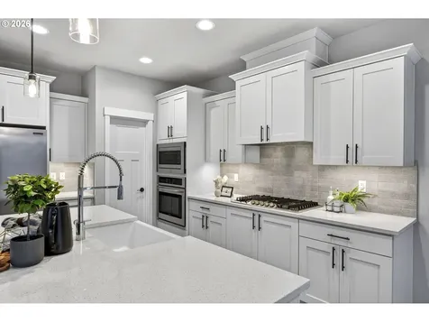 16332 Earhart Avenue Oregon City OR 97045