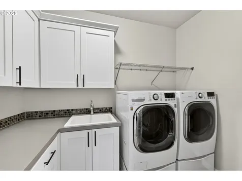 16332 Earhart Avenue Oregon City OR 97045