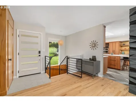 10218 SW 61st Avenue Portland OR 97219