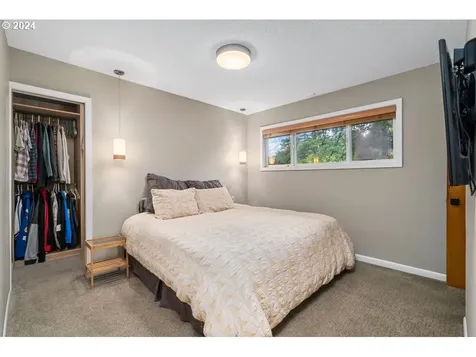 10218 SW 61st Avenue Portland OR 97219