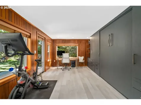 10218 SW 61st Avenue Portland OR 97219
