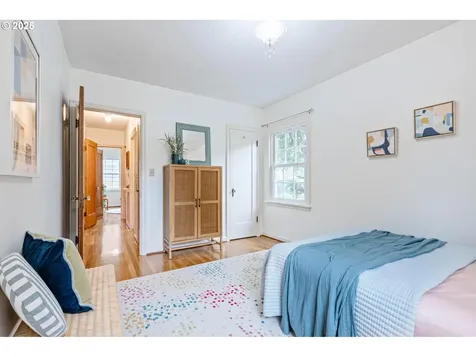 3305 SE 76th Avenue Portland OR 97206