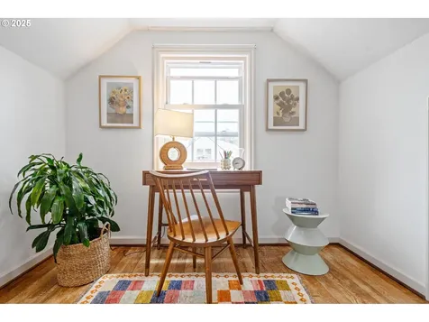 3305 SE 76th Avenue Portland OR 97206