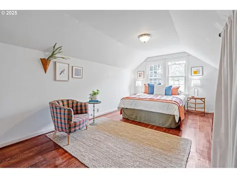 3305 SE 76th Avenue Portland OR 97206