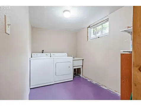 3305 SE 76th Avenue Portland OR 97206