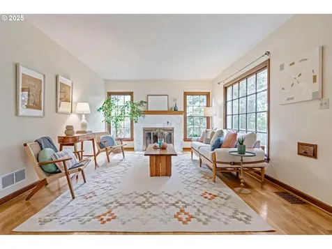 3305 SE 76th Avenue Portland OR 97206