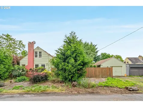 3305 SE 76th Avenue Portland OR 97206