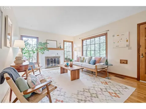 3305 SE 76th Avenue Portland OR 97206