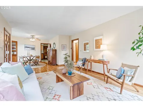 3305 SE 76th Avenue Portland OR 97206
