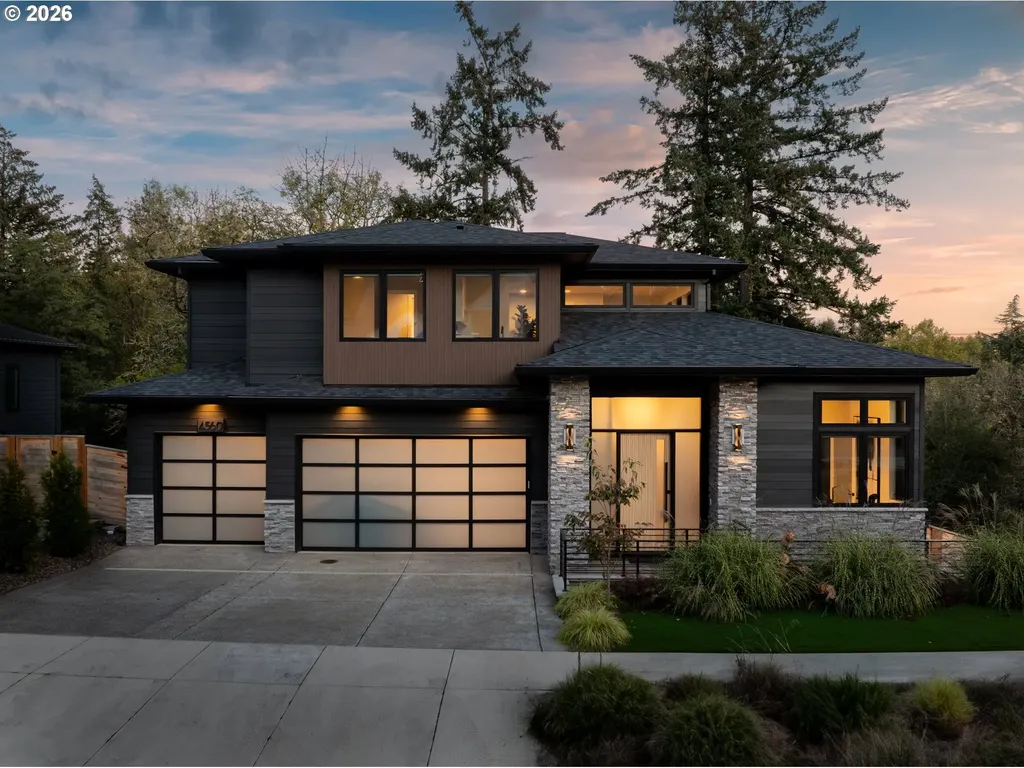 4560 SW 59th Avenue Portland OR 97211