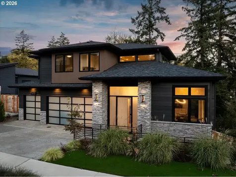 4560 SW 59th Avenue Portland OR 97211